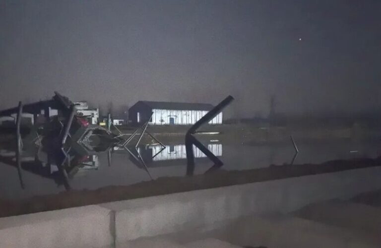 5 قتلى بانهيار جسر في الصين (فيديو)