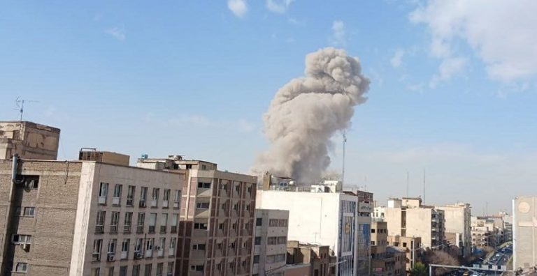 استشهاد 37 طالباً بالغارات الاسرائيلية على إيران