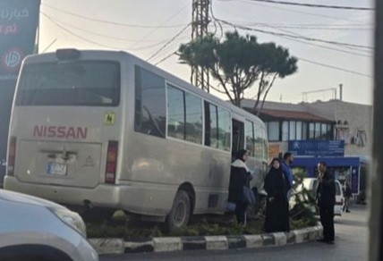 حافلة مدرسية تفلت من كارثة في كفررمان!