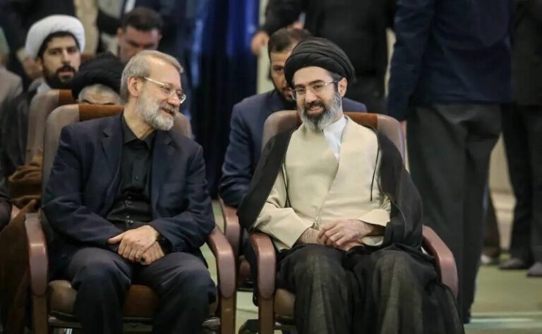 خامنئي ينعى لاريجاني: لكل دم يُراق ثمناً سيدفعه القتلة قريباً