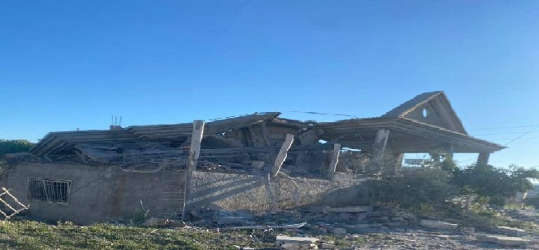 سلسلة غارات على الجنوب.. وإصابات (صور)