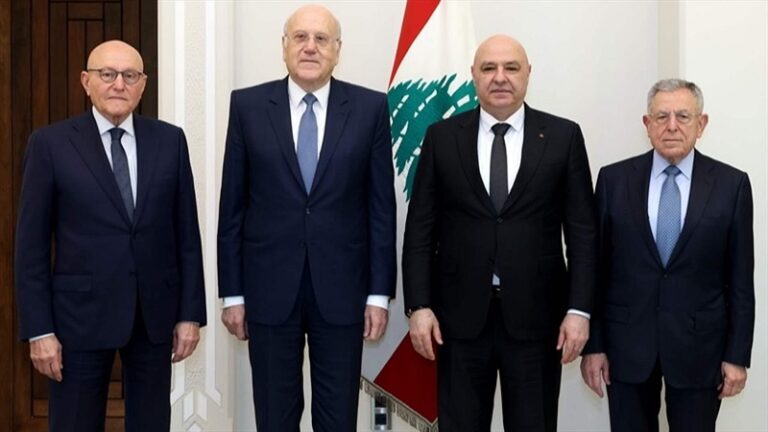 رؤساء الحكومات السابقة من بعبدا: نؤيد قرارات الحكومة ونعول على حكمة عون