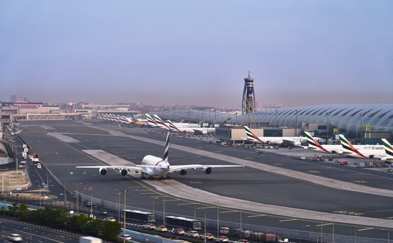 مطار دبي الدولي يعلن استئناف العمليات جزئيًا