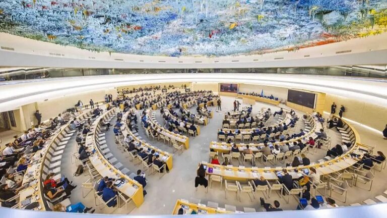 مجلس “حقوق الإنسان” يدين “هجمات” إيران على دول الخليج