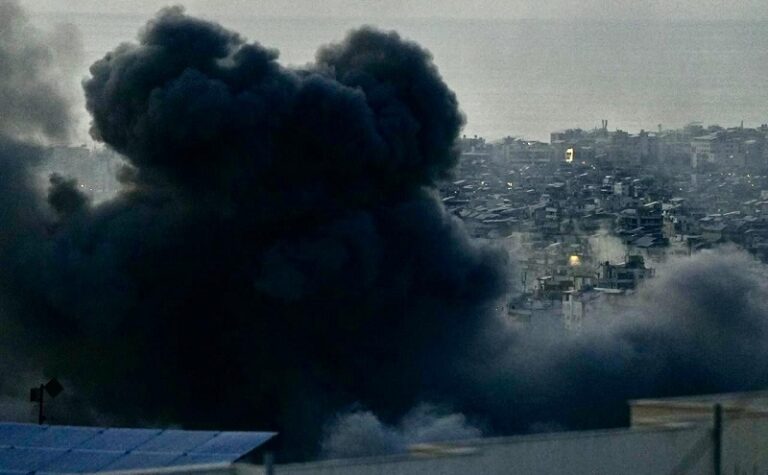 استهداف مبنى “القرض الحسن” في السان تيريز (فيديو وصور)