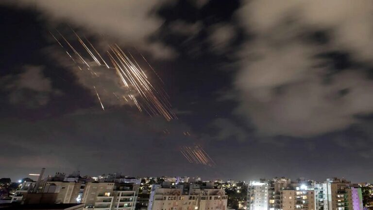 إيران أطلقت 650 صاروخاً خلال 40 يوماً على الكيان المحتل