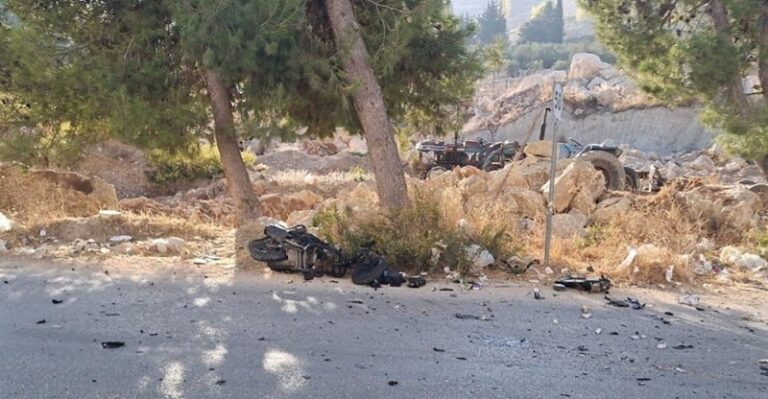 بالفيديو: استهداف دراجة نارية في برج الشمالي.. وشهيد