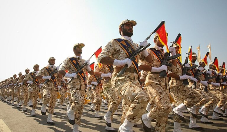 “الحرس الثوري”: إصابة مقاتلة أميركية من طراز “إف- 18”