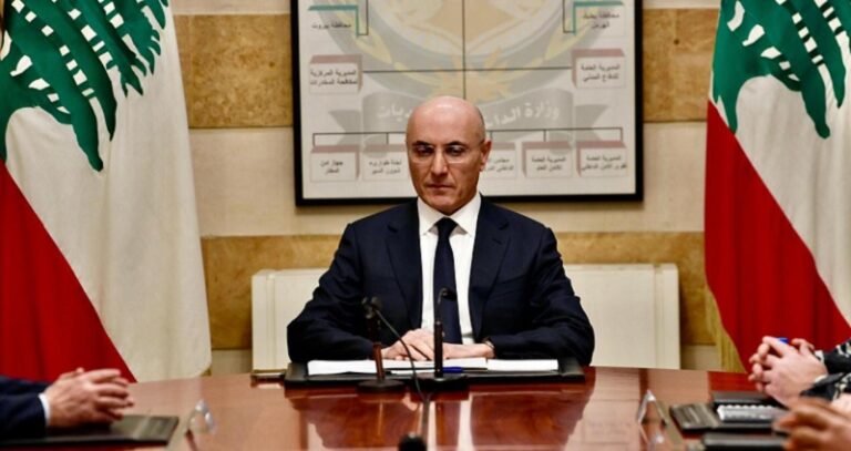 الحجار: أبناء الجنوب تحملوا الكثير وآن الأوان للعودة وإعادة الإعمار