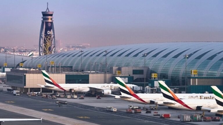 اعتراضات جوية فوق مطار دبي