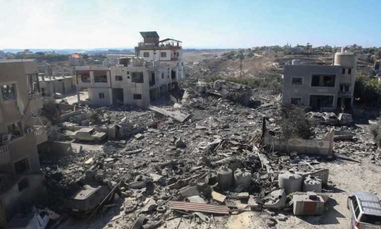 استهداف منزل في البرج الشمالي.. وقصف مدفعي على شيحين ومروحين