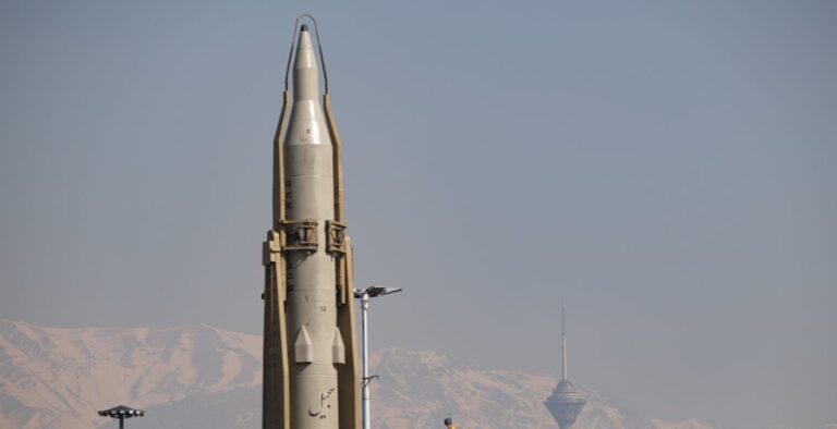 صواريخ من إيران على الأراضي المحتلة