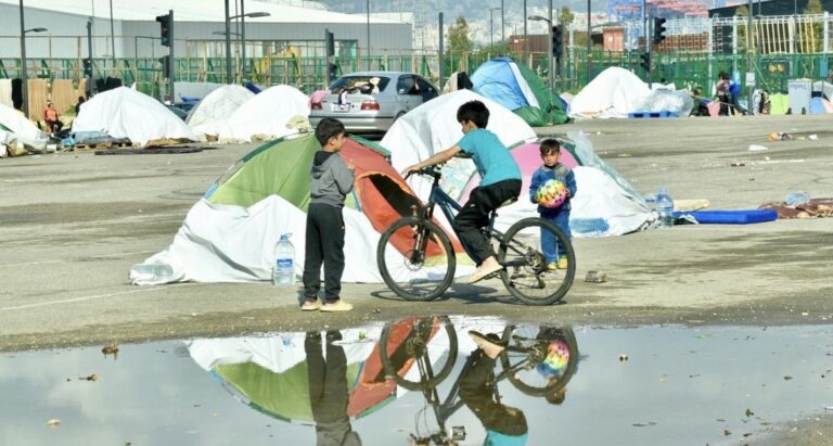 التعليم “أونلاين”.. في زمن الحرب!