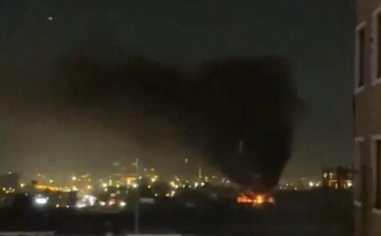 إيران تستهدف مواقع أميركية في الإمارات