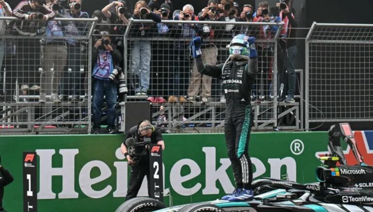 أنتونيلي ينتزع أول ألقابه في الفورمولا1 بإحرازه سباق الصين