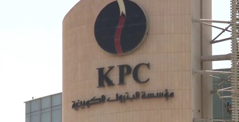 “البترول الكويتية”: حرائق وأضرار جسيمة باستهداف إيراني