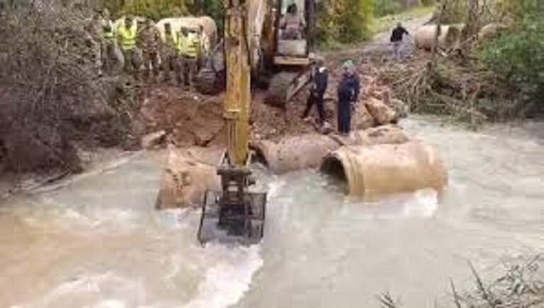 أشغال متواصلة على نهر الليطاني لتأمين عبور المواطنين (فيديو)