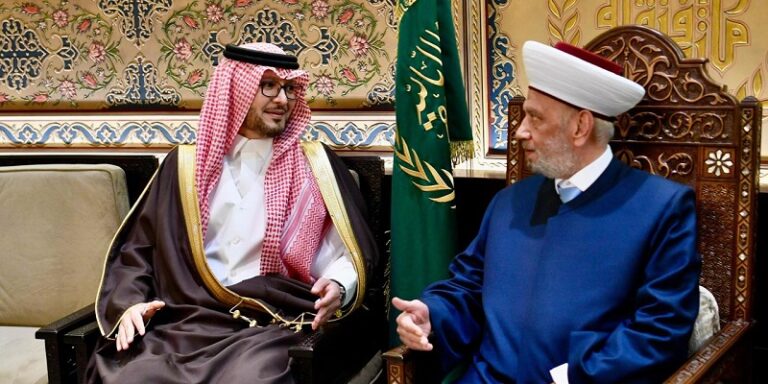 بخاري في “دار الفتوى”: إعادة بناء الدولة هي المسار الوحيد للإنقاذ