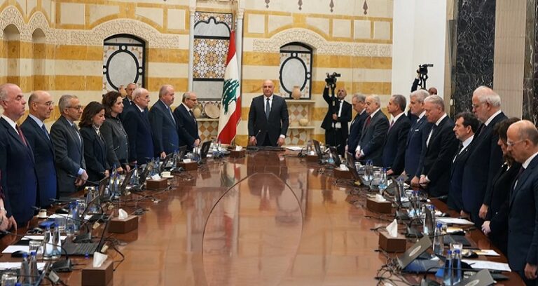 كيف تفاوض مطلوباً للعدالة الدولية؟