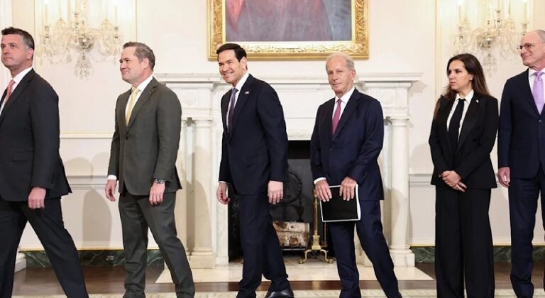 مفاوضات واشنطن في الدستور: لا شرعية لما يُوقَّع… ولا لمن يوقِّع