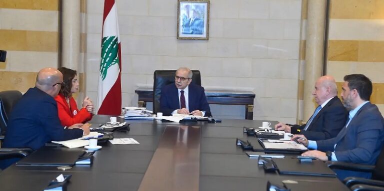 سلام يترأس اجتماعاً لتنسيق جهود الإغاثة والاستجابة