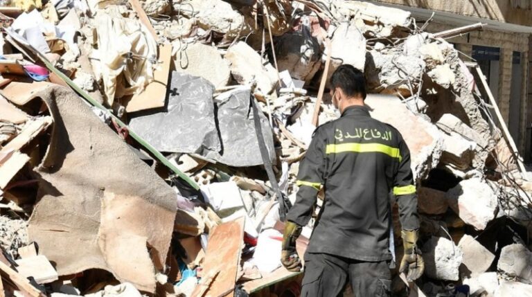 بالفيديو – أضرار كبيرة بغارة تبنين