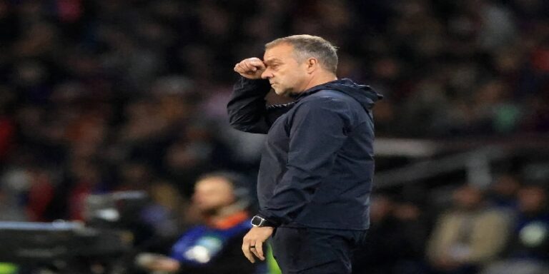 وفاة والد مدرب برشلونة هانزي فليك